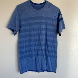 Lululemon short sleeve shirt